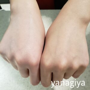 AQエクストラプロテクションを塗った手と塗ってない手の違い|化粧品専門店柳屋