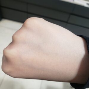 パーフェクトポアカバー、すっとなじんで気持ちのいい感触です|化粧品専門店柳屋
