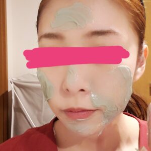 ファンゴダブルクレンズクールを肌の上に置きました。|化粧品専門店柳屋