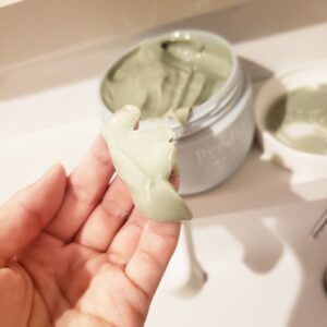 ファンゴダブルクレンズクールはもた~っとした重厚感のあるテクスチャーです。|化粧品専門店柳屋